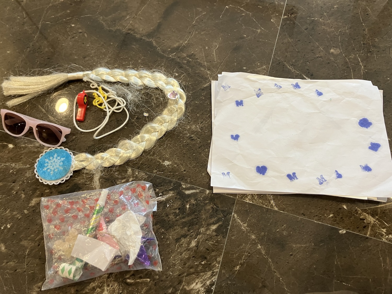 壊れたおもちゃ&デジタル化した子供の作品